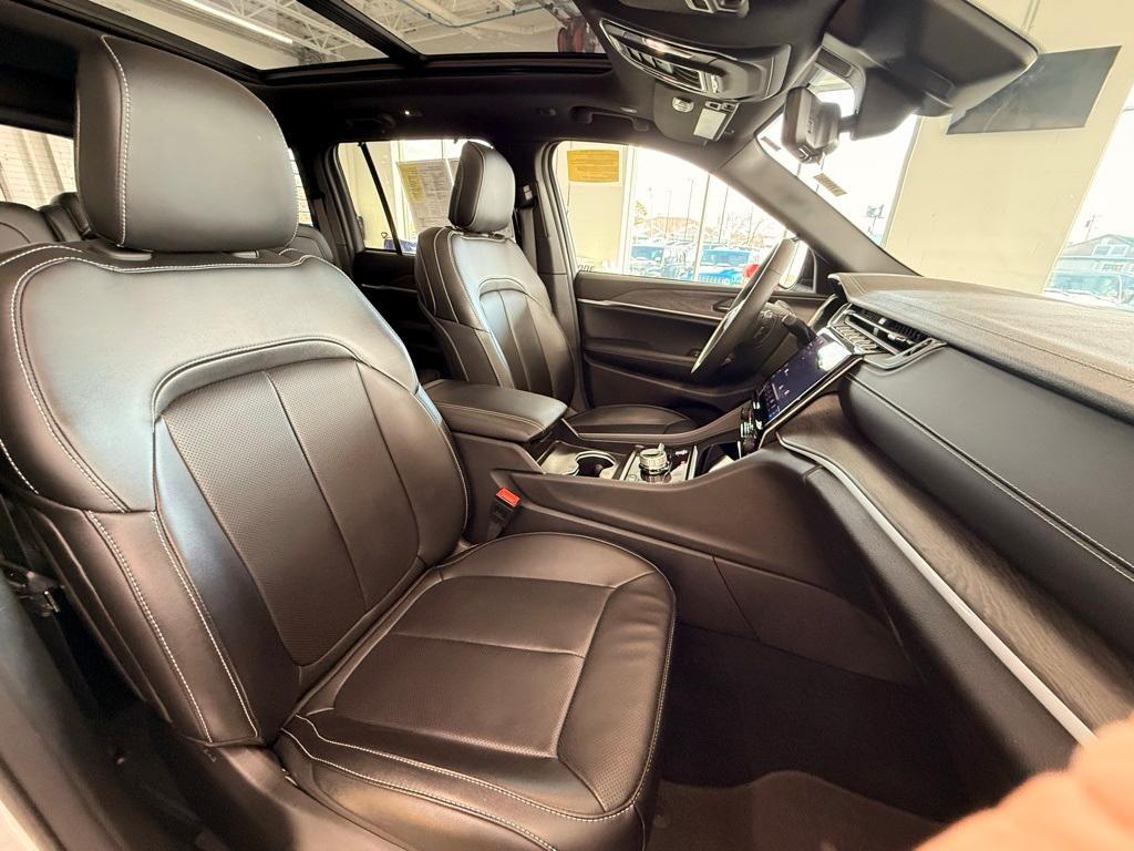 used 2024 Jeep Grand Cherokee 4xe car, priced at $28,985