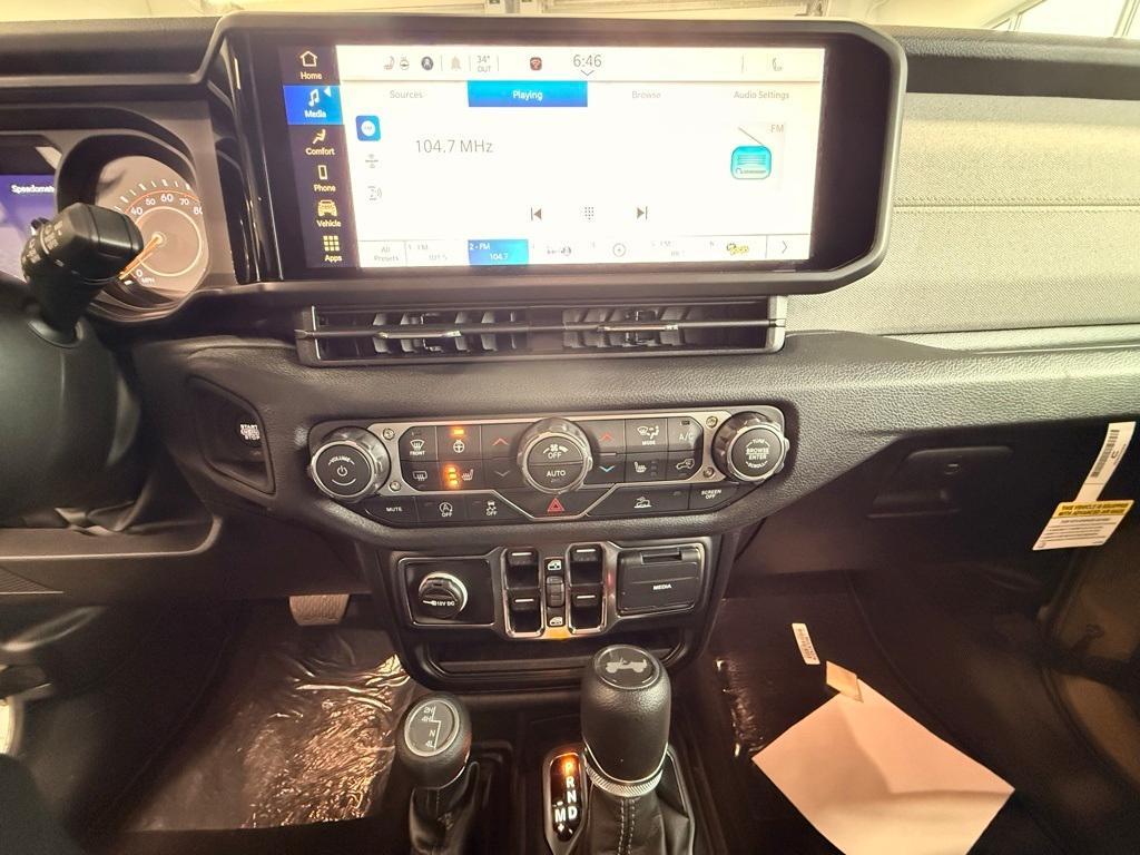 new 2026 Jeep Wrangler car, priced at $45,438