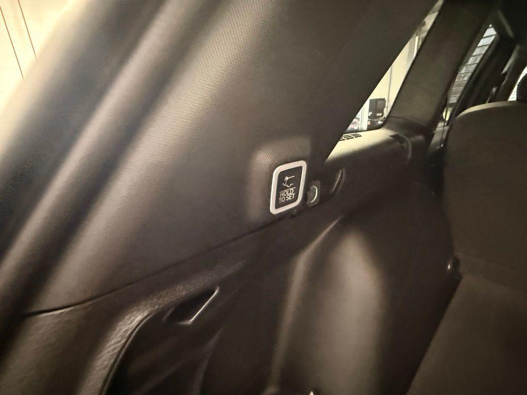 new 2025 Jeep Grand Cherokee car, priced at $44,608