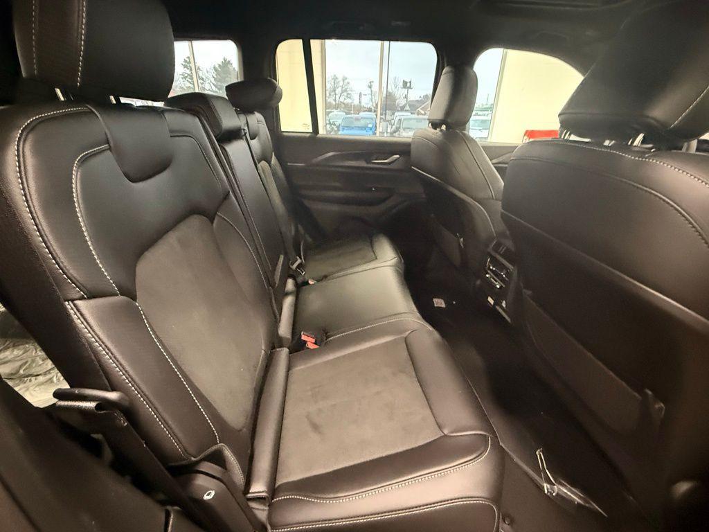 new 2025 Jeep Grand Cherokee car, priced at $44,608