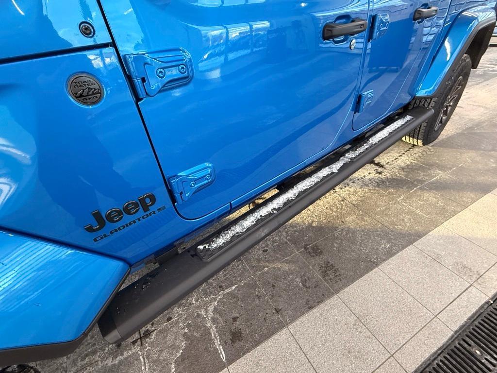 new 2026 Jeep Gladiator car, priced at $48,643