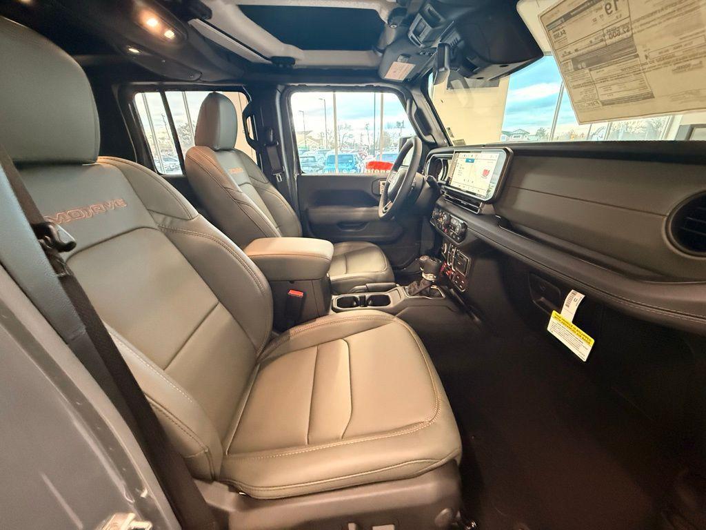 new 2026 Jeep Gladiator car, priced at $61,214