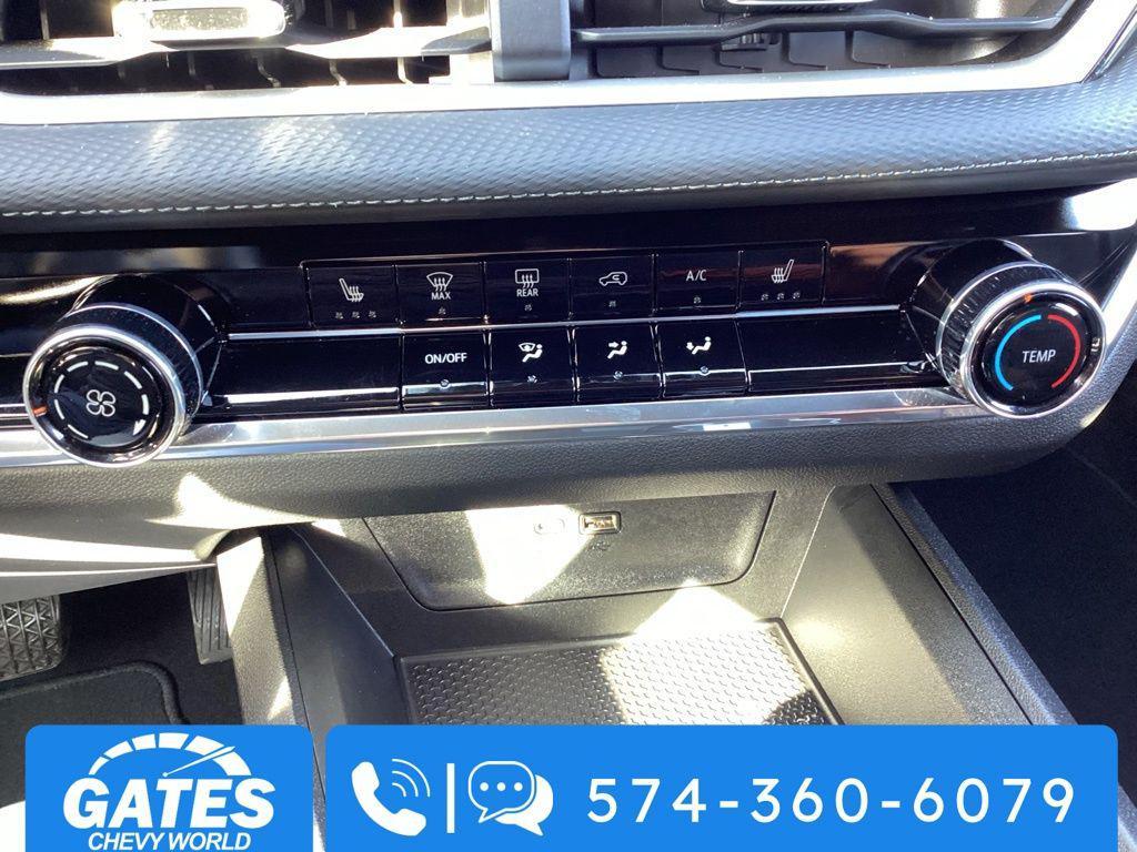 used 2025 Chevrolet Equinox car, priced at $27,855