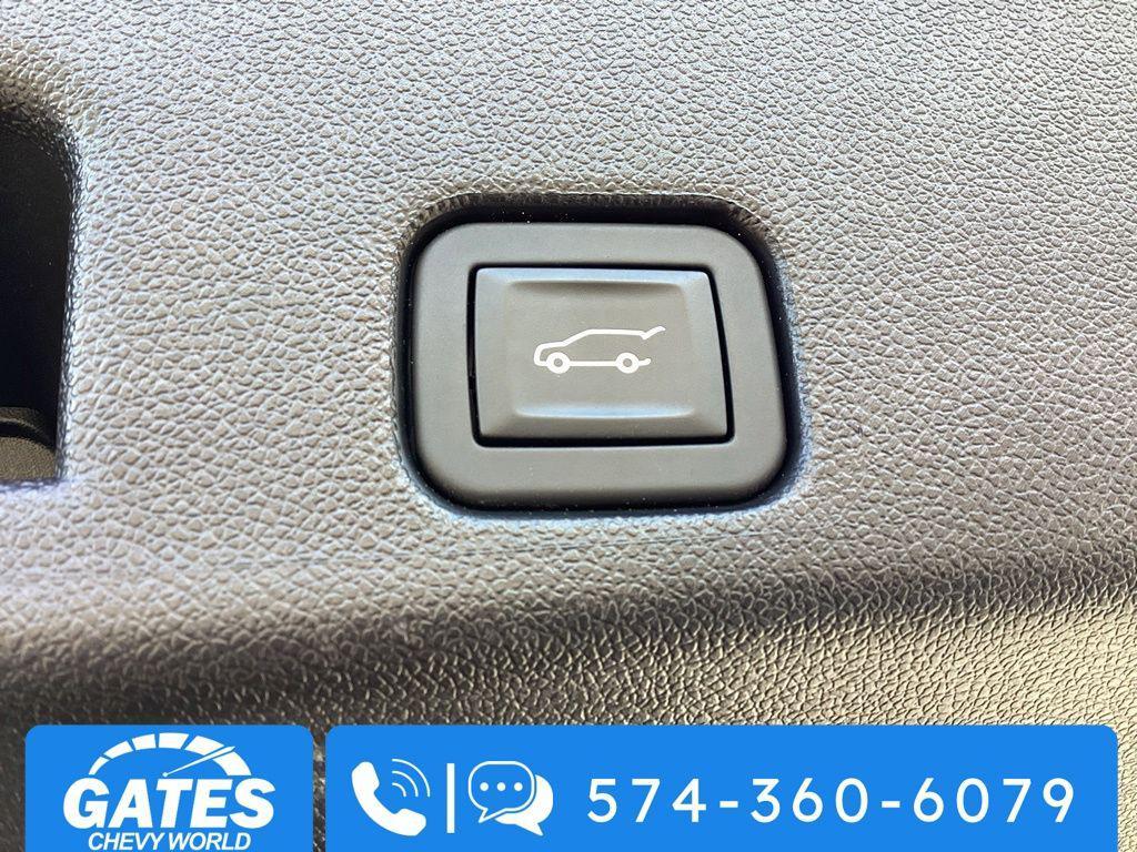 used 2025 Chevrolet Traverse car, priced at $51,414