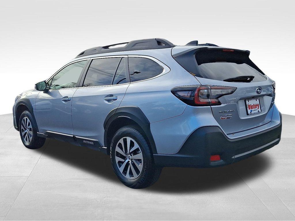 used 2025 Subaru Outback car, priced at $30,395