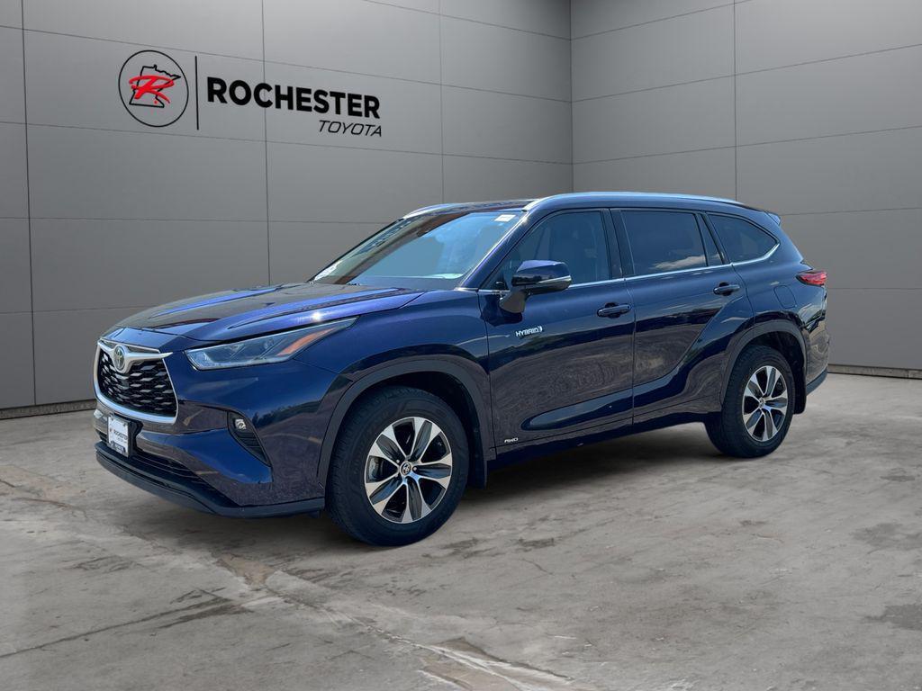 used 2021 Toyota Highlander car, priced at $36,149