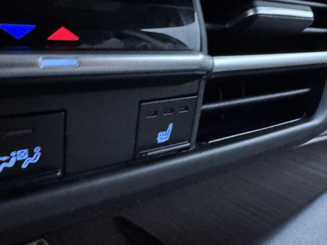 used 2023 Toyota Sienna car, priced at $46,599