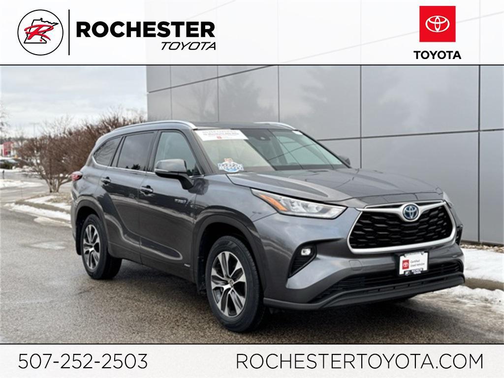 used 2020 Toyota Highlander car, priced at $28,497