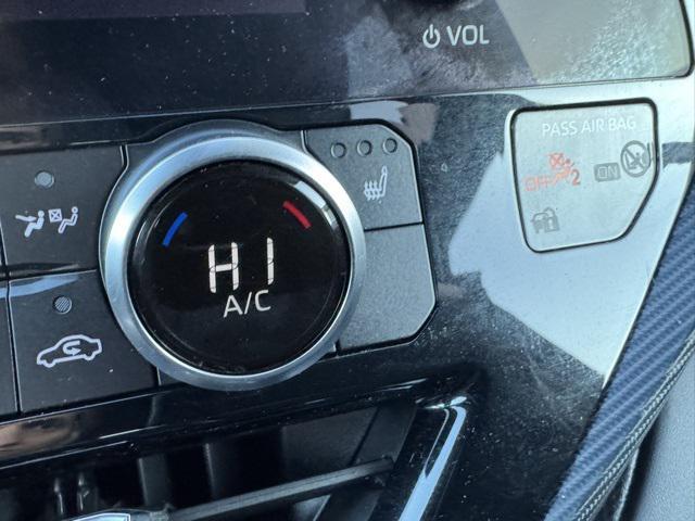 used 2023 Toyota Highlander car, priced at $35,299