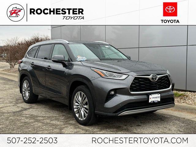 used 2024 Toyota Highlander car, priced at $50,499
