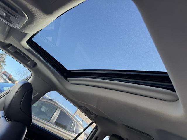 used 2022 Toyota Highlander car, priced at $35,999