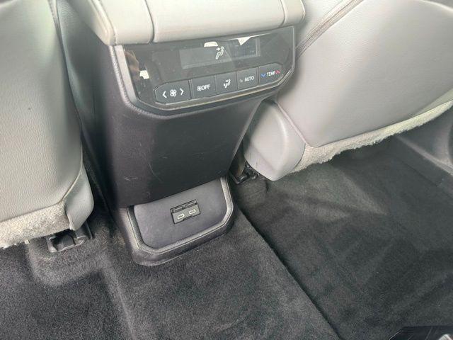 used 2023 Toyota Highlander car, priced at $39,999
