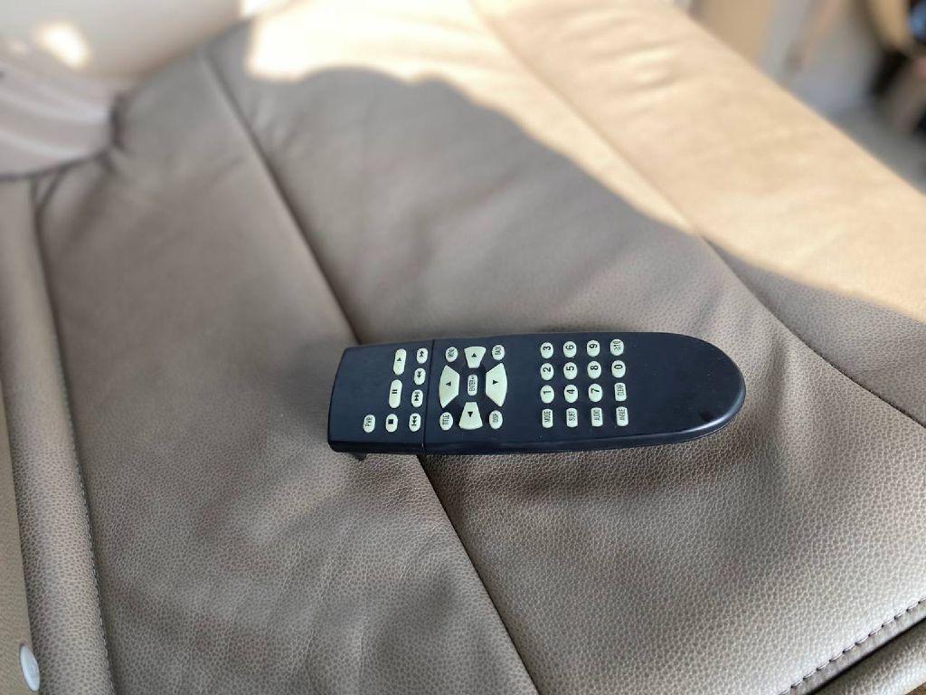 used 2004 Nissan Quest car, priced at $3,800