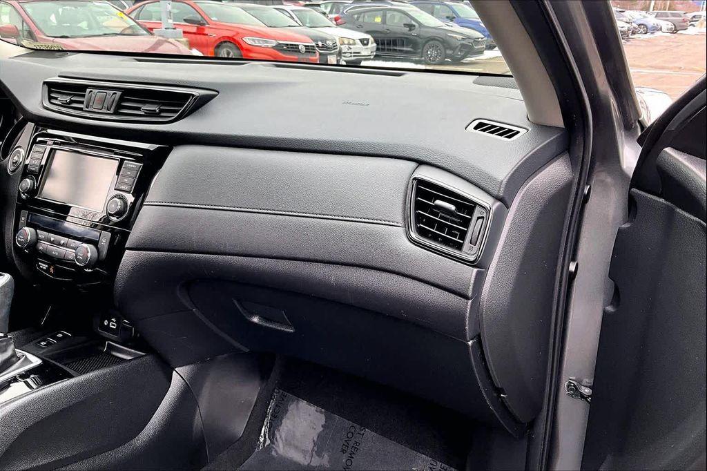 used 2019 Nissan Rogue car, priced at $15,037