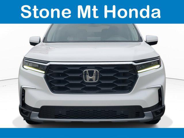 new 2025 Honda Pilot car, priced at $42,725