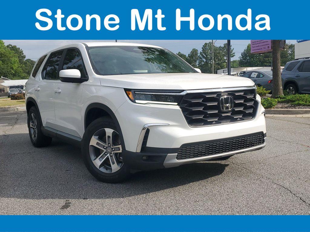used 2025 Honda Pilot car, priced at $44,991