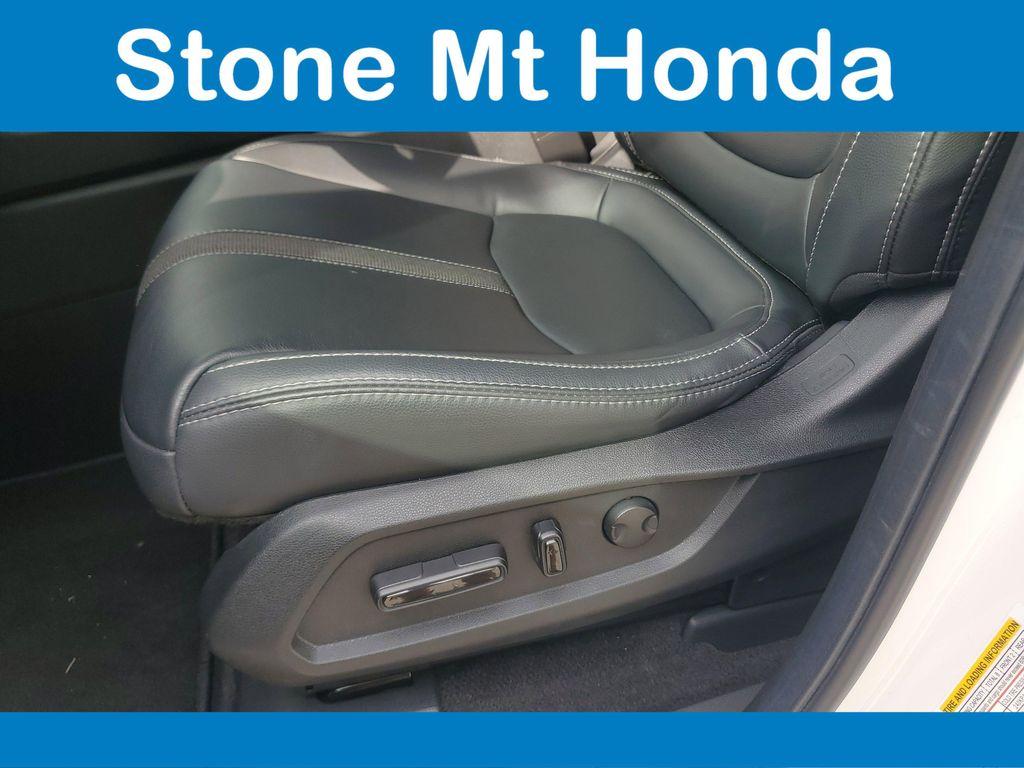 used 2025 Honda Pilot car, priced at $44,991