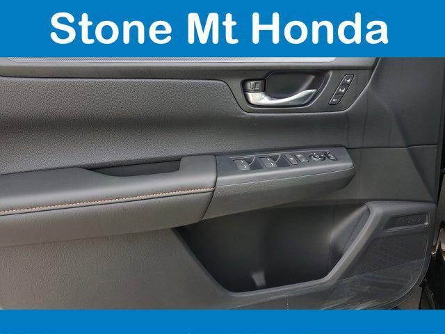 new 2026 Honda CR-V Hybrid car, priced at $40,175