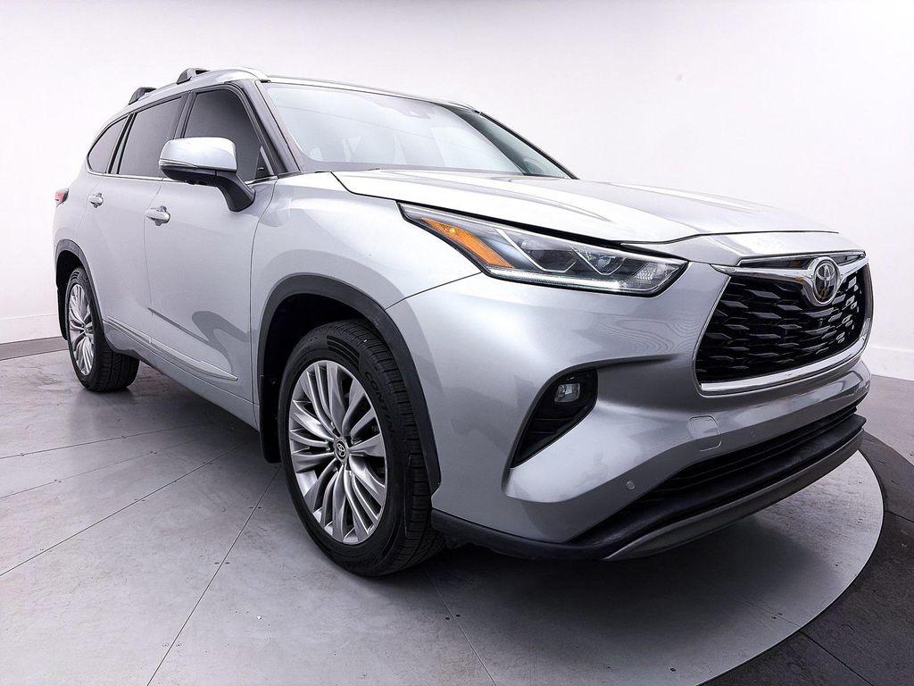 used 2023 Toyota Highlander car, priced at $31,992
