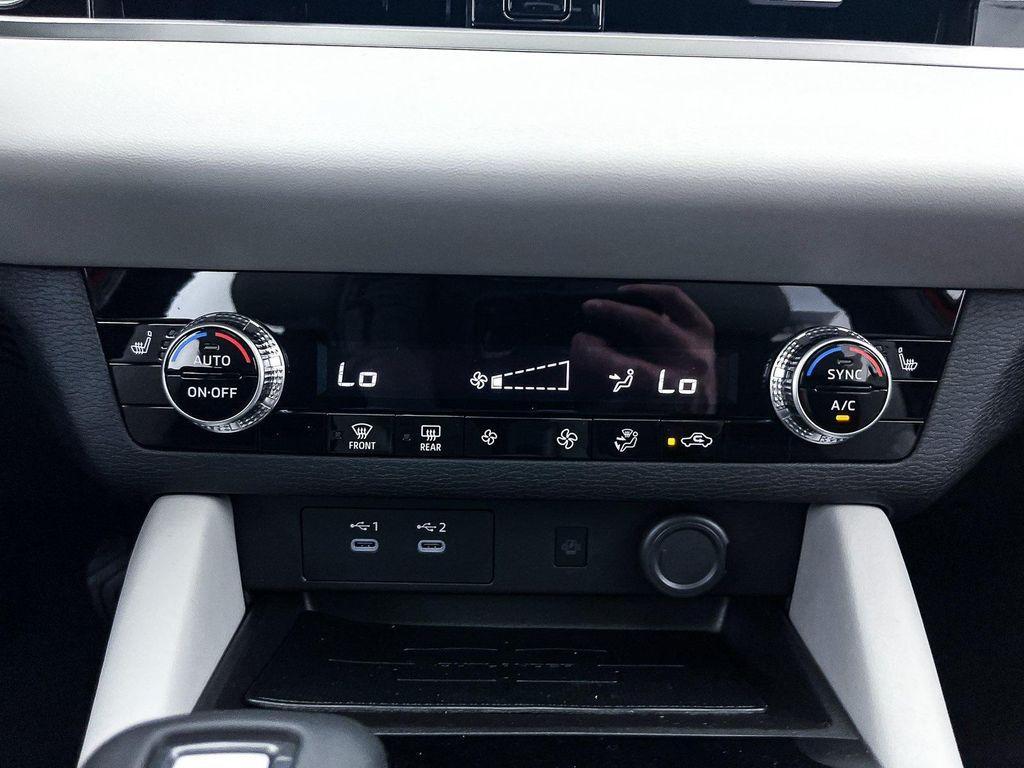 new 2025 Mitsubishi Outlander car, priced at $35,843