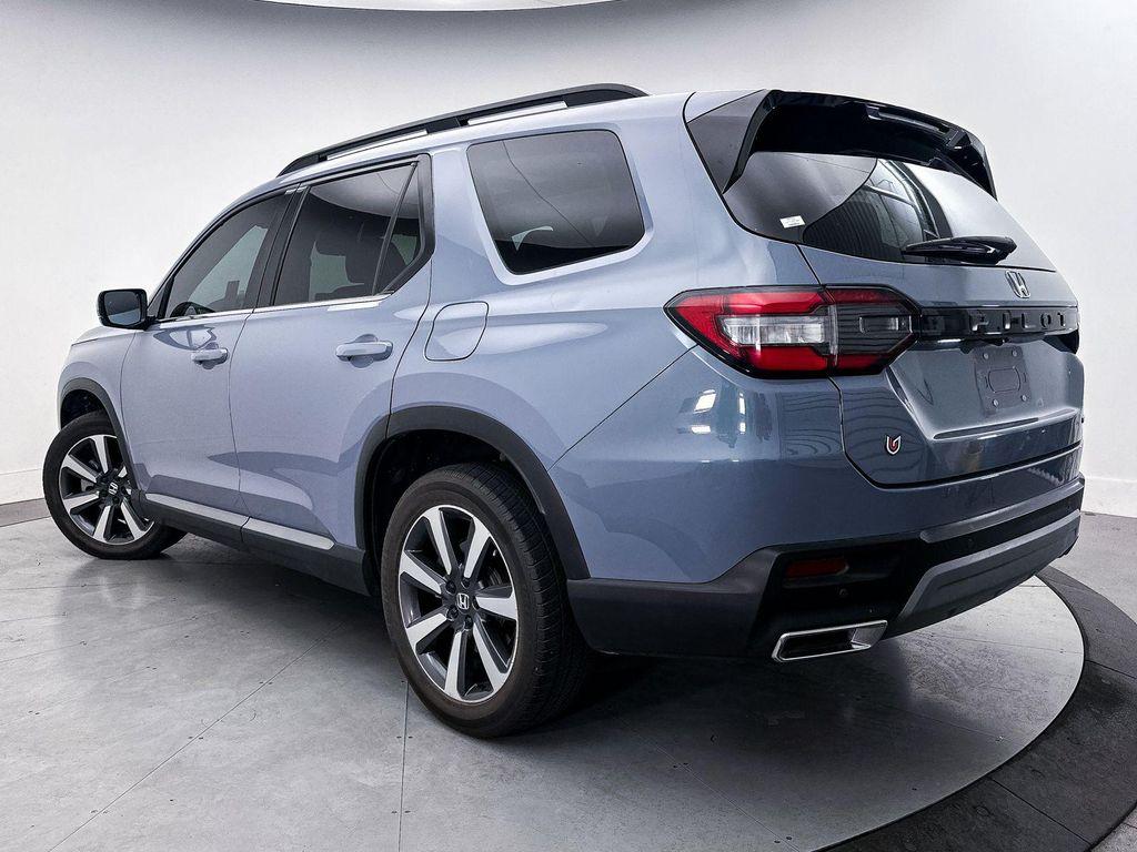 used 2023 Honda Pilot car, priced at $38,990