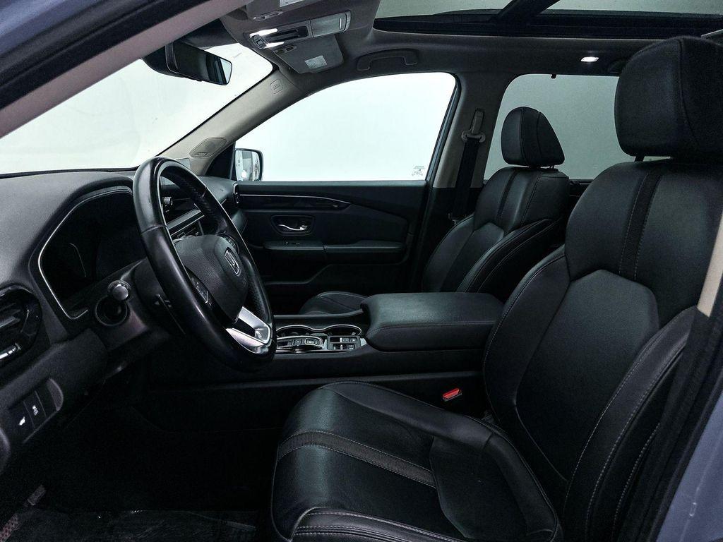 used 2023 Honda Pilot car, priced at $38,990