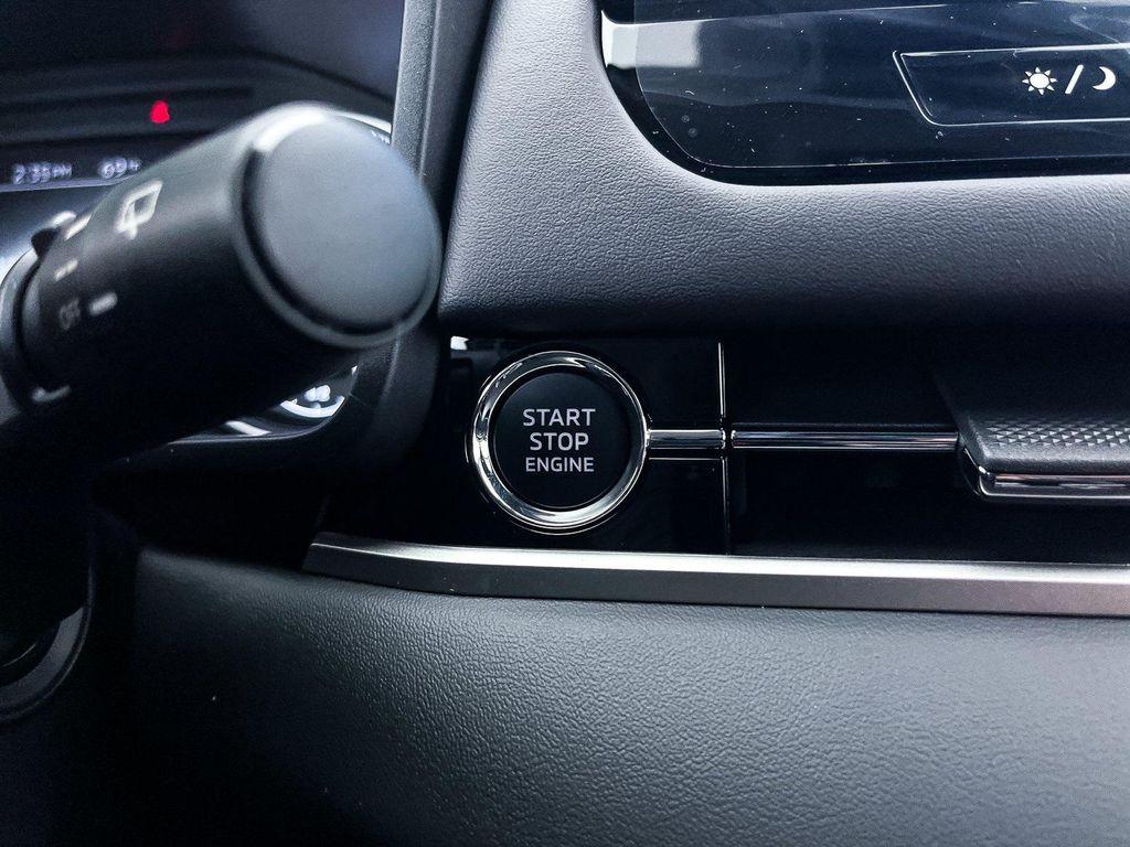 new 2025 Mitsubishi Outlander car, priced at $27,840