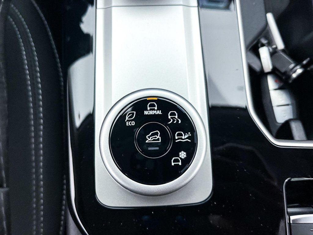 new 2025 Mitsubishi Outlander car, priced at $27,840