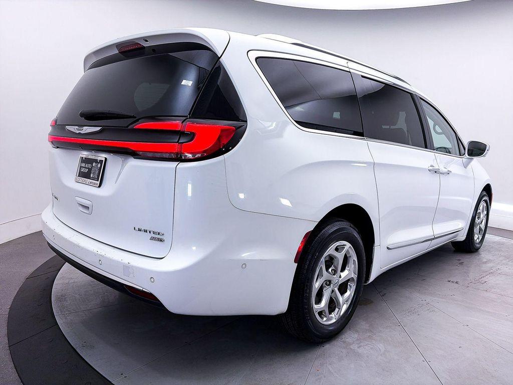 used 2021 Chrysler Pacifica car, priced at $27,992