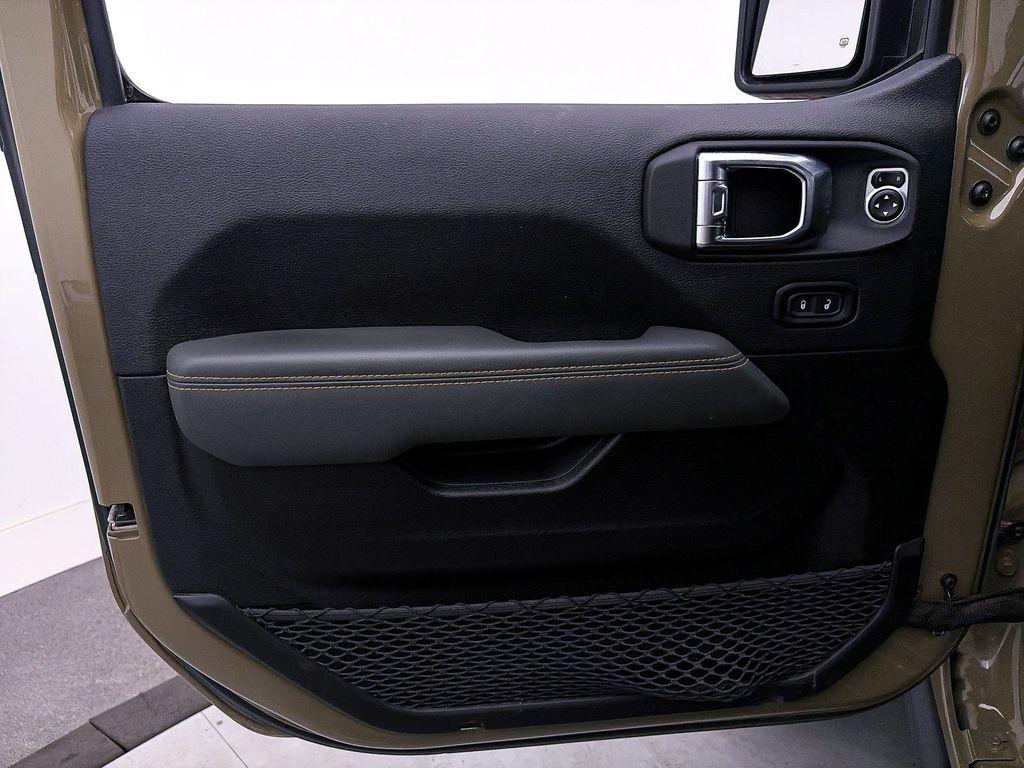 used 2025 Jeep Gladiator car, priced at $46,896