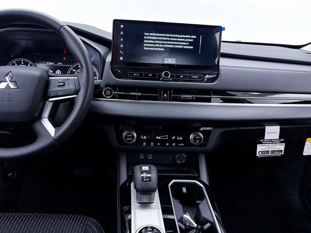 new 2025 Mitsubishi Outlander car, priced at $28,376