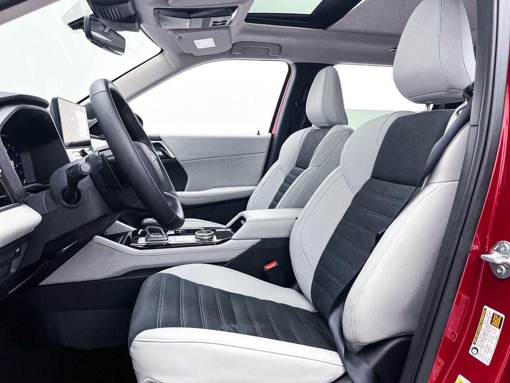 new 2025 Mitsubishi Outlander car, priced at $35,843