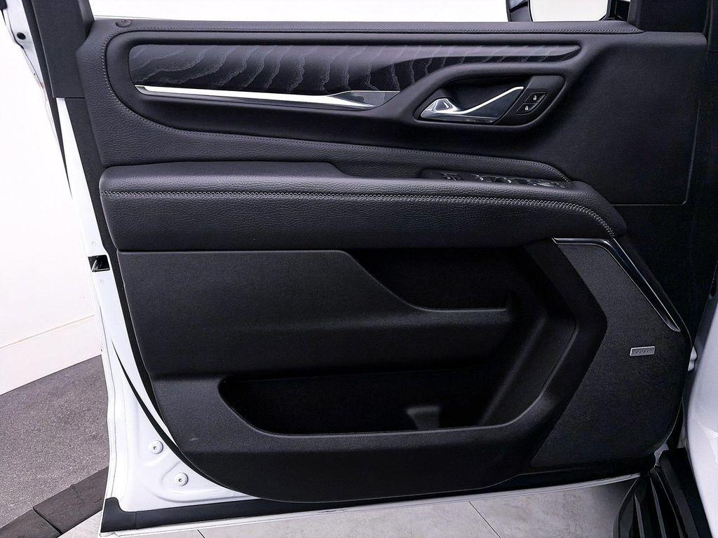 used 2023 GMC Yukon XL car, priced at $59,992