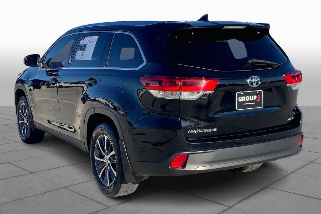 used 2019 Toyota Highlander car, priced at $22,394