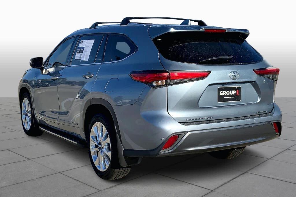 used 2021 Toyota Highlander car, priced at $29,935