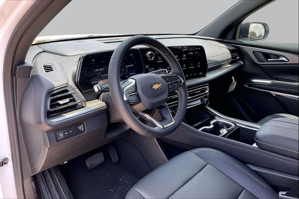 new 2026 Chevrolet Traverse car, priced at $42,943