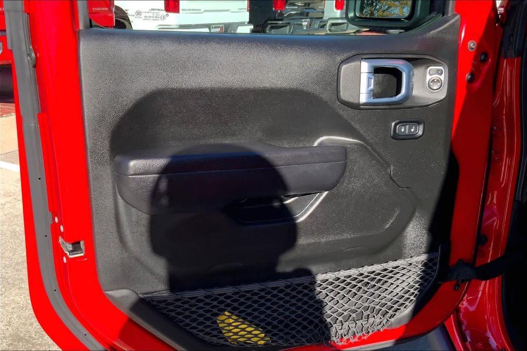 used 2021 Jeep Gladiator car, priced at $34,009