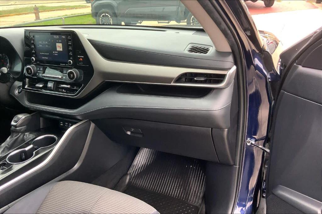 used 2022 Toyota Highlander car, priced at $22,299
