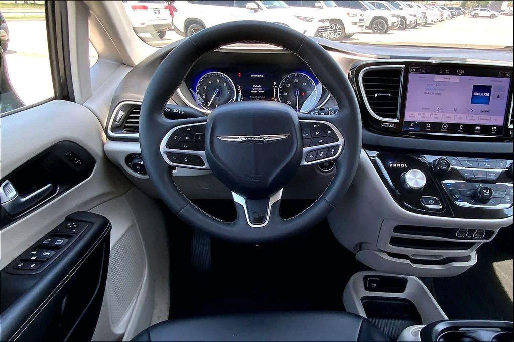used 2024 Chrysler Pacifica car, priced at $23,300