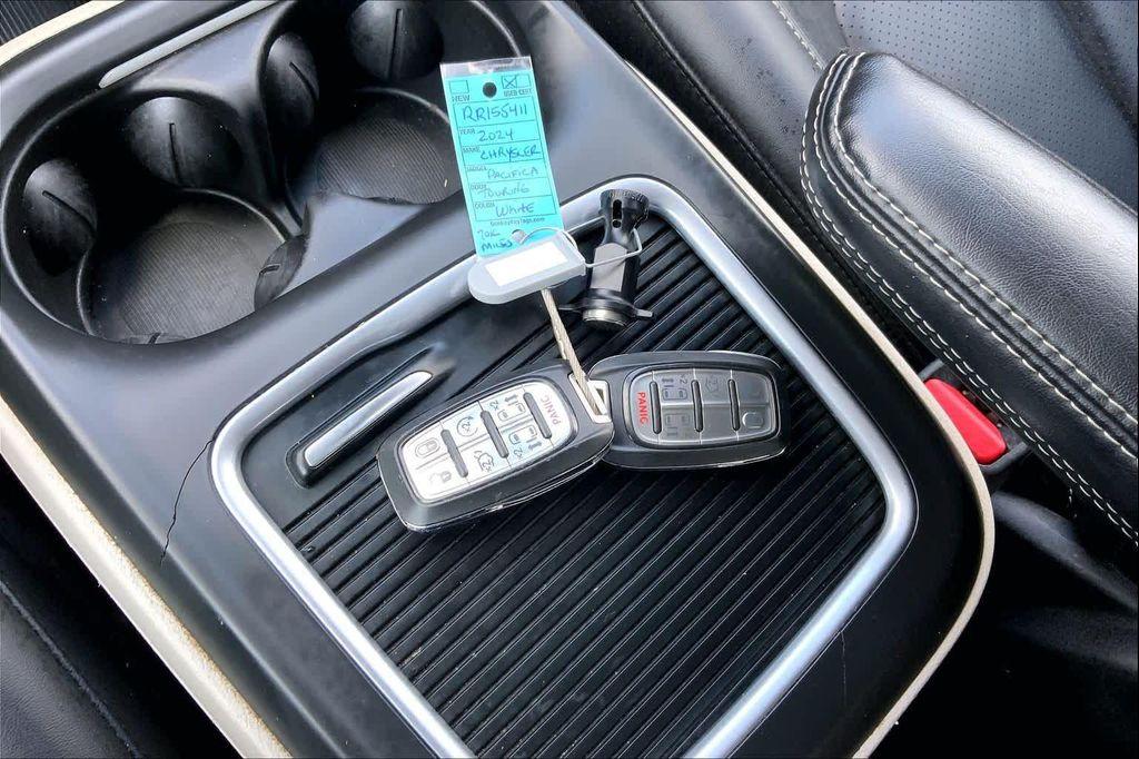 used 2024 Chrysler Pacifica car, priced at $23,224