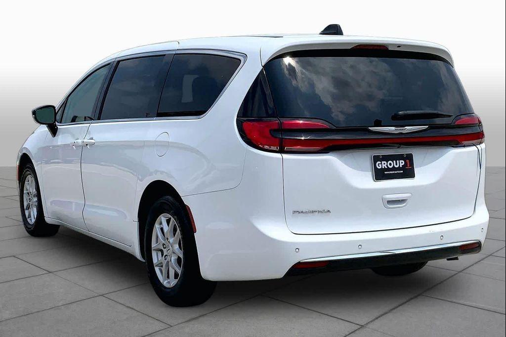 used 2024 Chrysler Pacifica car, priced at $23,224