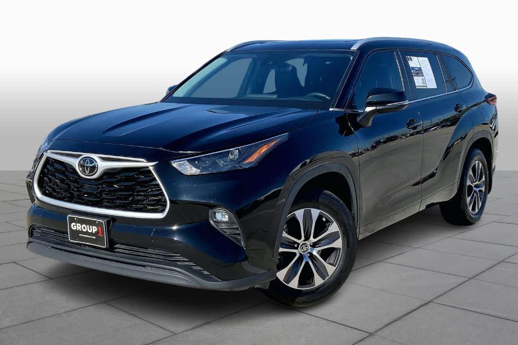 used 2023 Toyota Highlander car, priced at $29,780