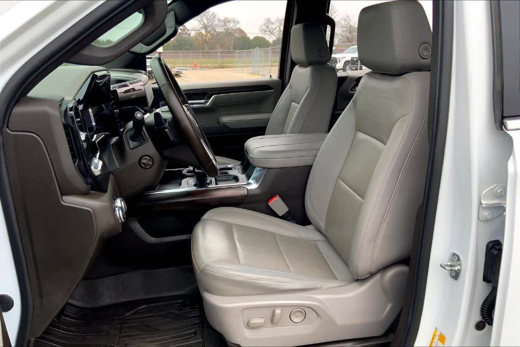 used 2023 GMC Sierra 1500 car, priced at $39,495