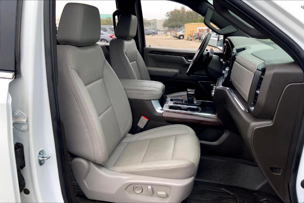 used 2023 GMC Sierra 1500 car, priced at $39,495