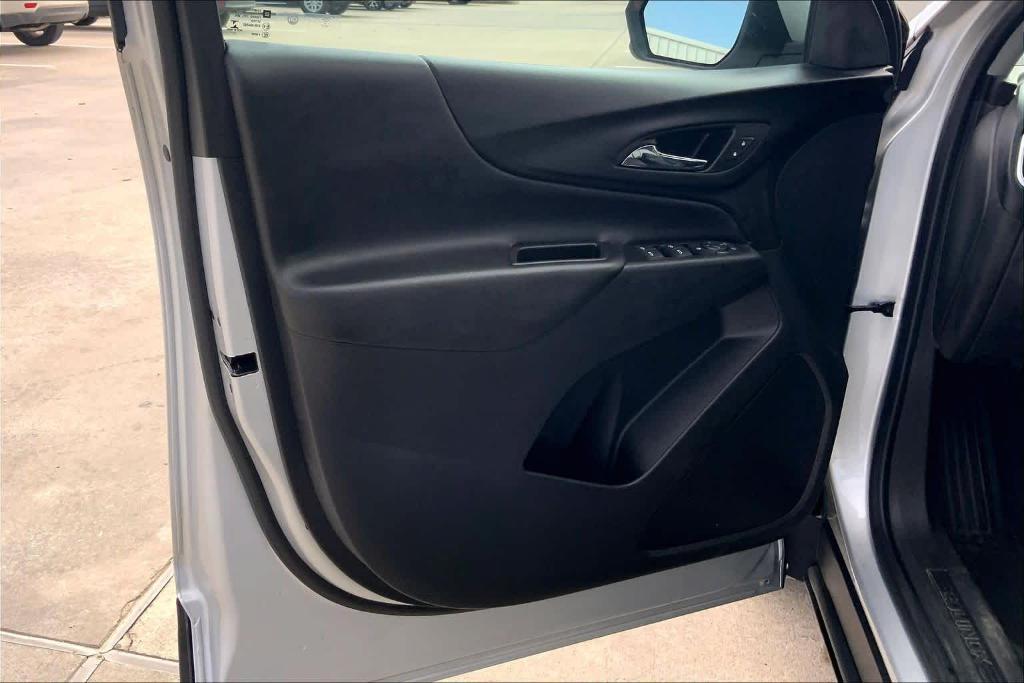 used 2022 Chevrolet Equinox car, priced at $14,975