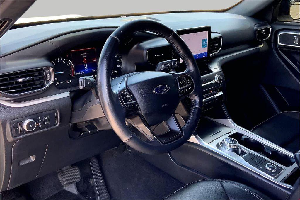 new 2020 Ford Explorer car