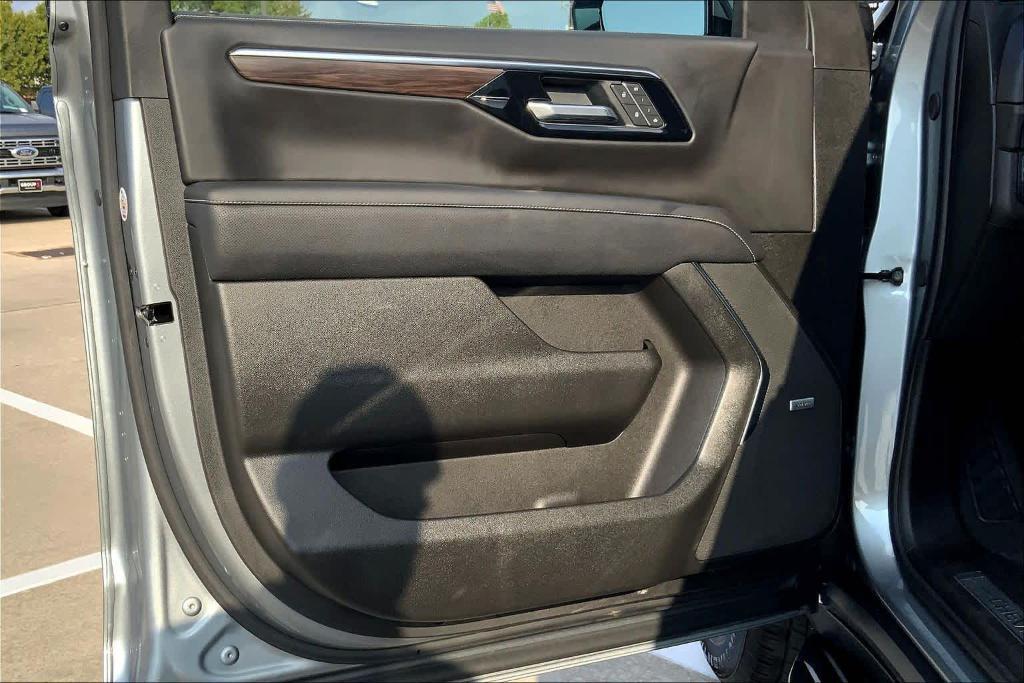 used 2025 Chevrolet Suburban car, priced at $69,444