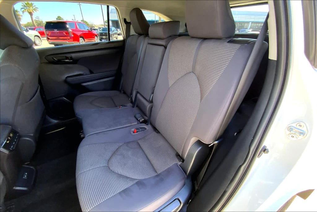 used 2023 Toyota Highlander car, priced at $27,795