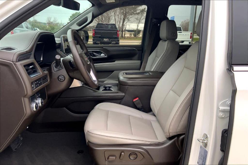 used 2022 GMC Yukon car, priced at $37,637