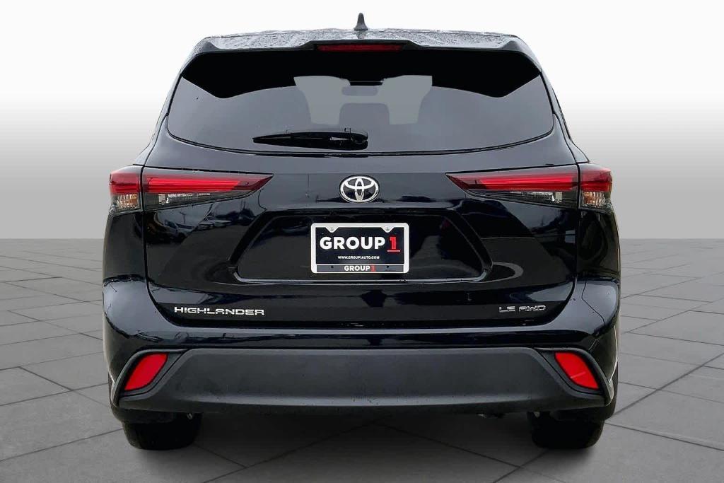 used 2024 Toyota Highlander car, priced at $32,333